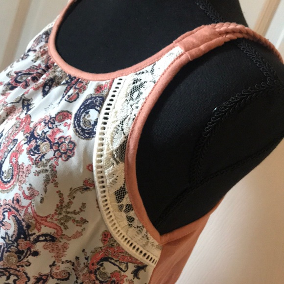 Paisley Tank - Picture 2 of 5